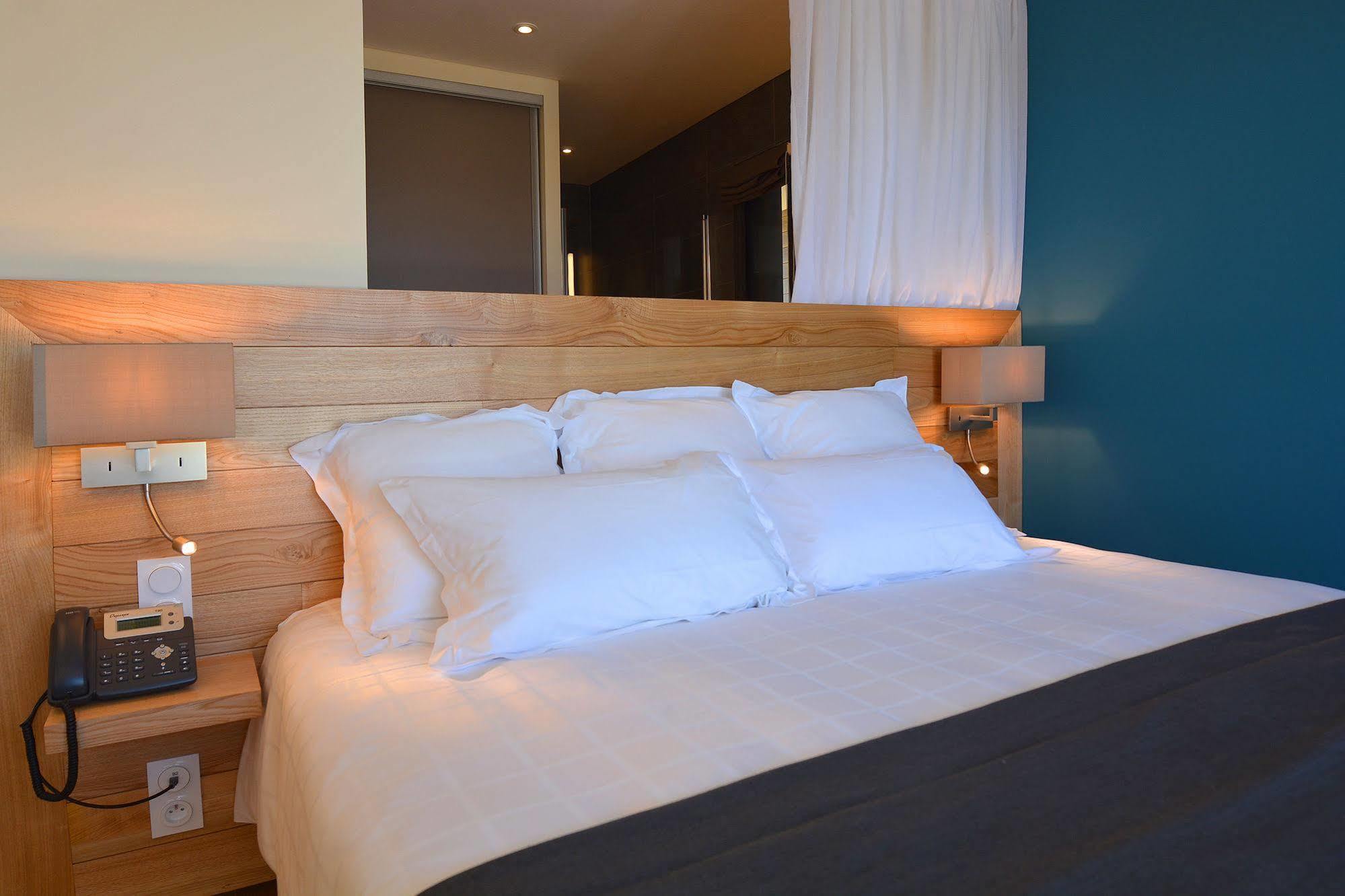 Le Tomino Hotel Macinaggio  Buitenkant foto
